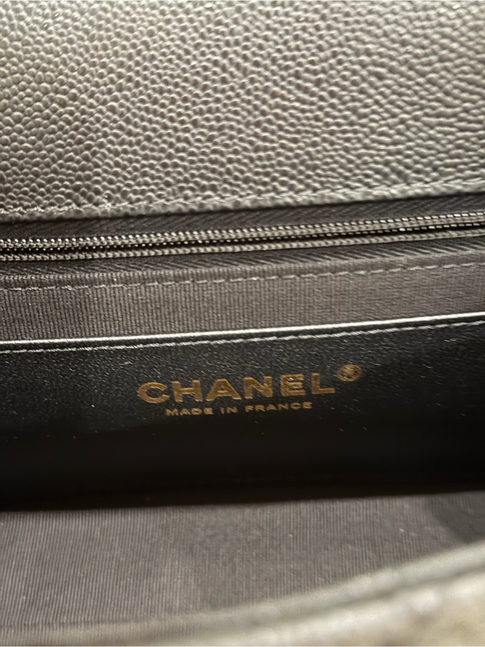 Chanel 25K Quilted Caviar Leather Flap Bag in Black with Gold Hardware - Picture 12 of 13